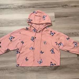 No boundaries cropped hoodie